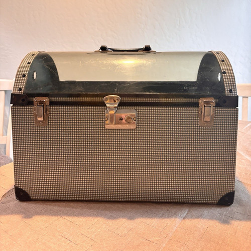 Small animal carrier - animal, crate